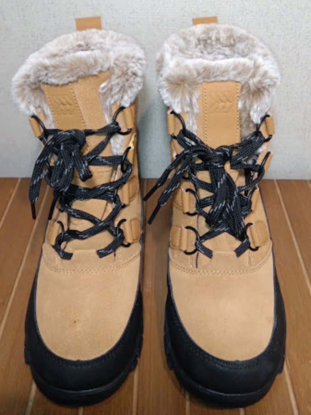 All in Motion Women's SZ 6 Waterproof Lined Winter Boots Tan Black New Unworn